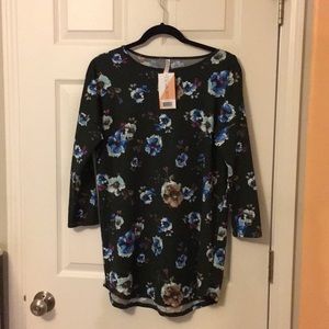 NWT Floral Honey and Lace California Tunic Large